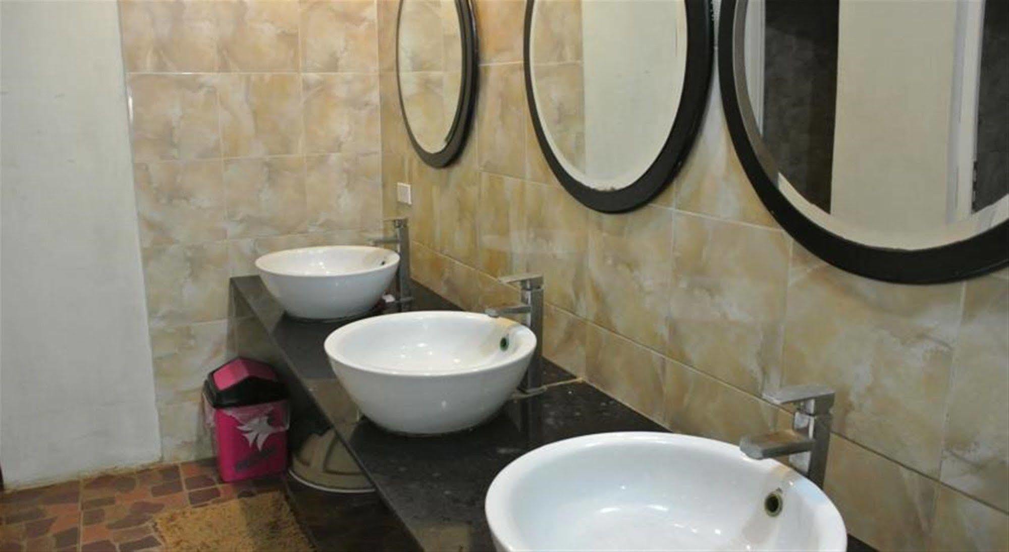 Vientiane Backpackers Hostel Exterior photo